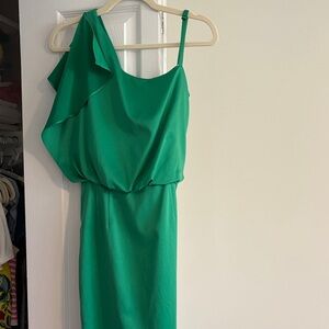 Elegant Green One-Shoulder Dress